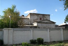 Осквернённая святыня… Старейший православный храм Казахстана отдан под промышленный склад