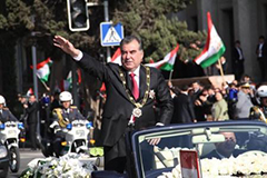 Рахмон усиливает власть... Политическая удача может отвернуться от таджикского президента