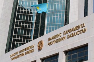 Назарбаев назначил внеочередные парламентские выборы на 20 марта