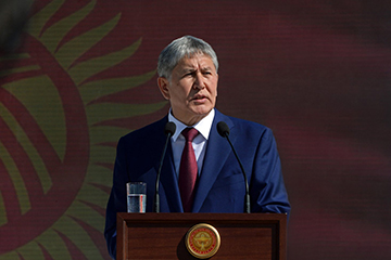 В Киргизии все хотят стать президентом. ЦИК республики осаждают пророссийские кандидаты