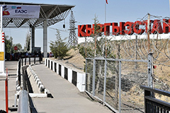 Киргизия в августе ожидает открытия таможенных границ с Казахстаном