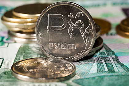 Экономист рассказал, почему тенге может повторить судьбу рубля
