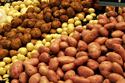 Почему в Казахстане дорожают бензин и картофель?