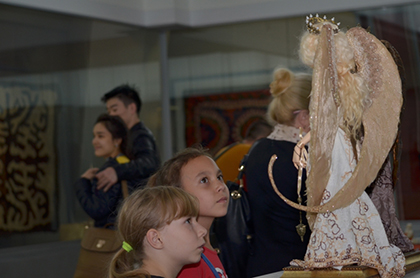 Поехали! Открылась международная выставка кукол в Алма-Ате