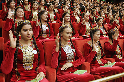 Эпоха ничтожества власти. Как бытовой террор стал нормой жизни в Туркмении