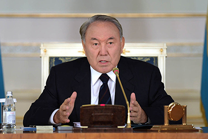Трёхъязычие  в действии? Назарбаев: правительство и парламент должны перейти на казахский язык
