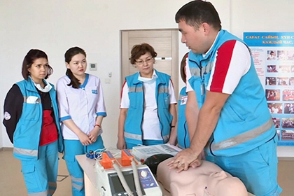 Казахстан: врачи говорят, что сиюминутные решения — не панацея от низких зарплат