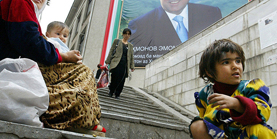 Политика противоречий в Таджикистане: Риторика бедности и практика государственных торжеств