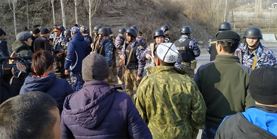 Киргизия закрыла границу с Таджикистаном