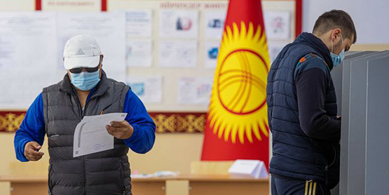В Киргизии президент почему-то голосует за «зэков»