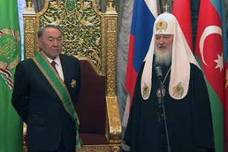 Патриарх Кирилл наградил Назарбаева орденом Сергия Радонежского I степени
