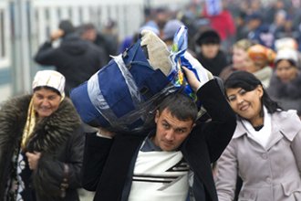 Приезжих из Центральной Азии в России становится меньше