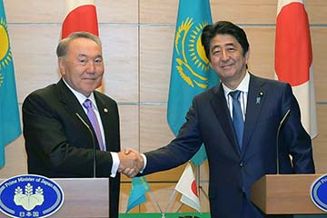 Токио включается в борьбу за Центральную Азию... Казахстан получит японские инвестиции