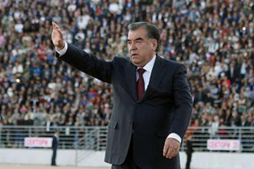 Эмомали Рахмон признал себя Основателем мира в Таджикистане