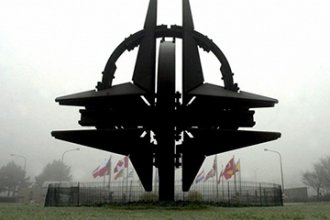 НАТО: Русские должны потерять волю, не хотеть защищаться, ненавидеть Россию