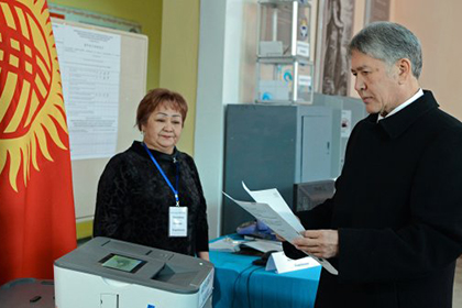 В Киргизии перепишут Конституцию. Проект президента Атамбаева состоялся, но главе государства есть над чем подумать