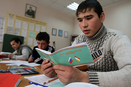 Узбекистан: «параллельный» русский язык. Таджикистан: в поисках точки возврата