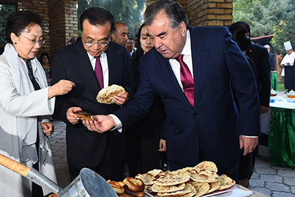 Дворцы Таджикистану – ресурсы Китаю. Нет ничего дороже, чем бесплатное