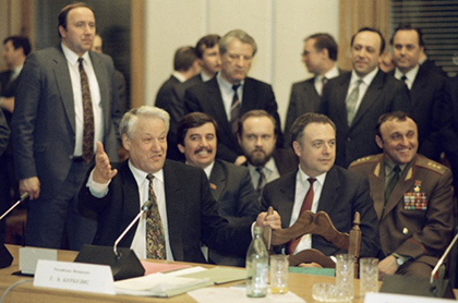 Как Ельцин уничтожил внешнюю политику СССР