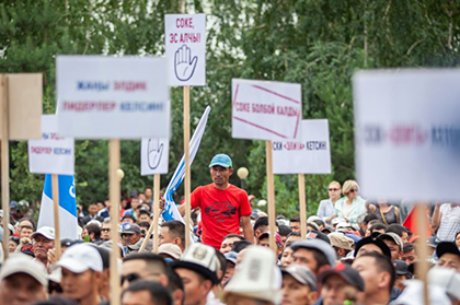 Киргизия: революционная воронка ширится по мере роста политических амбиций