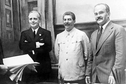 Кто вынудил СССР подписать пакт с Риббентропом