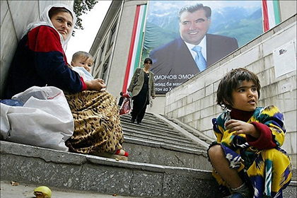 Почему международная помощь не избавляет Таджикистан от бедности?