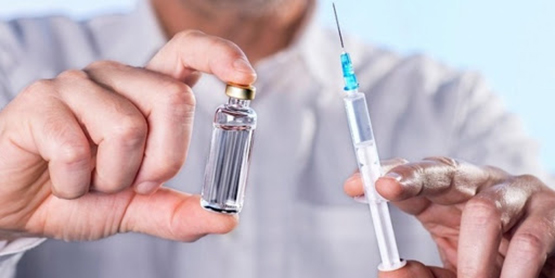 Кто и почему выступает в Казахстане против обязательных прививок для детей?