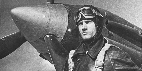 Герой Советского Союза Захар Сорокин, летавший без обеих ступней