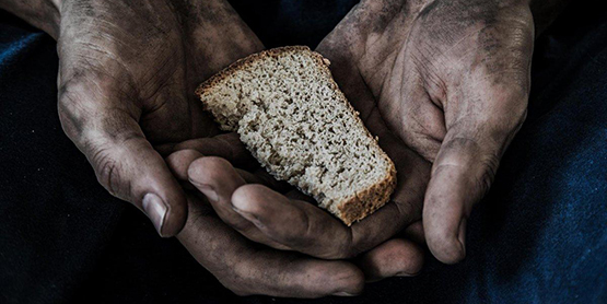 Доля казахстанцев, не евших целый день, растет: больше всего голодающих среди 40-летних